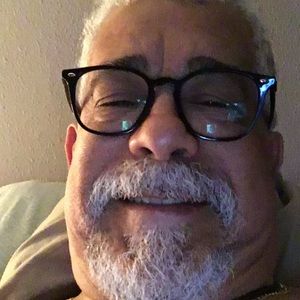 Meet your Posher, Manuel